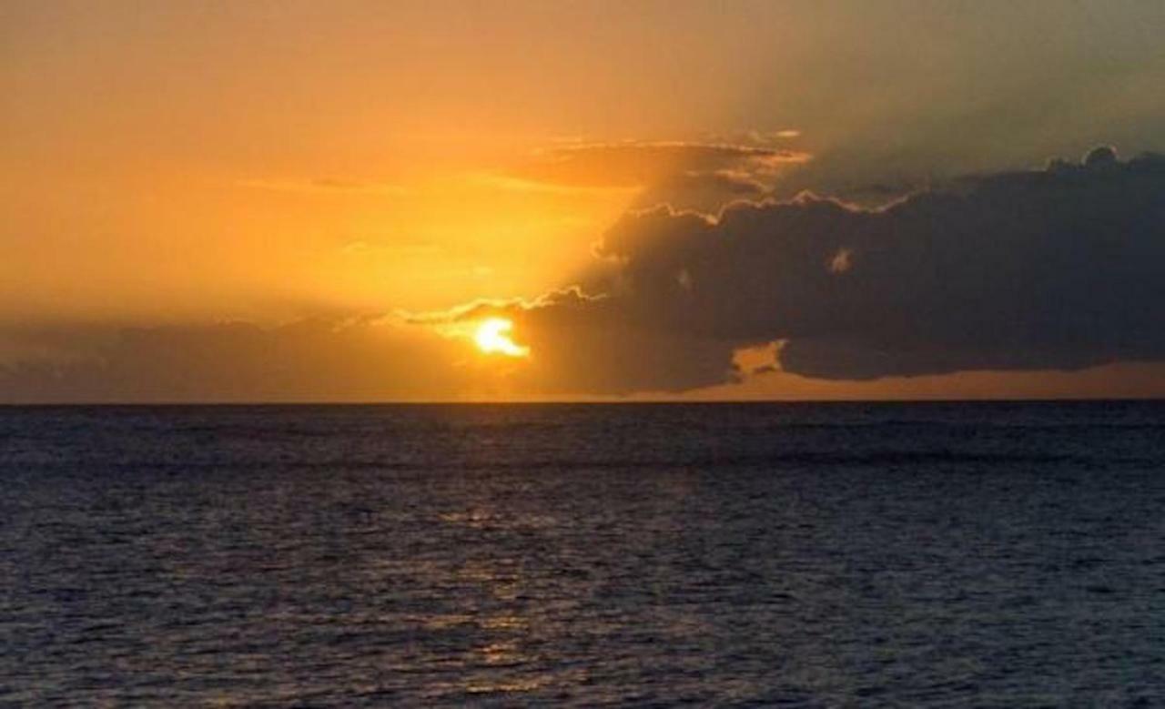 Logement Entier Au Soleil Couchant เดเอ ภายนอก รูปภาพ